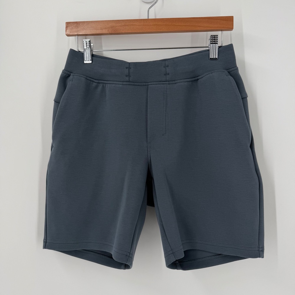 Lululemon Womens City Sleek Bermuda Shorts SZ S Gray Pull On Stretch Pockets